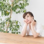 仕事に気が乗らないビジネスウーマン